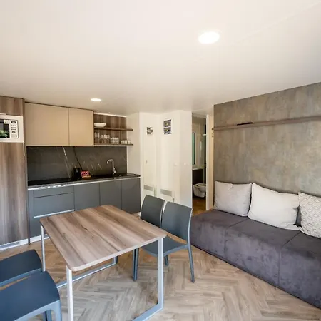 Urban Gardens Θέρετρο 4*