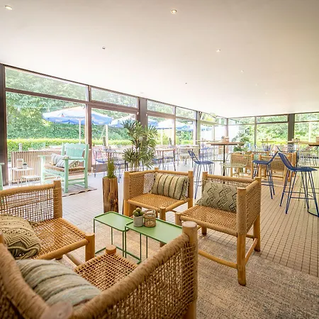 Urban Gardens 리조트 4*