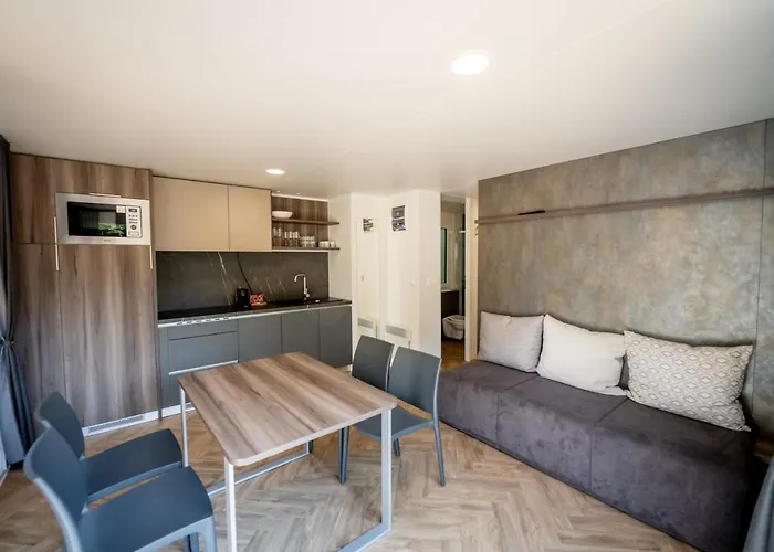 Urban Gardens Курортный комплекс 4*