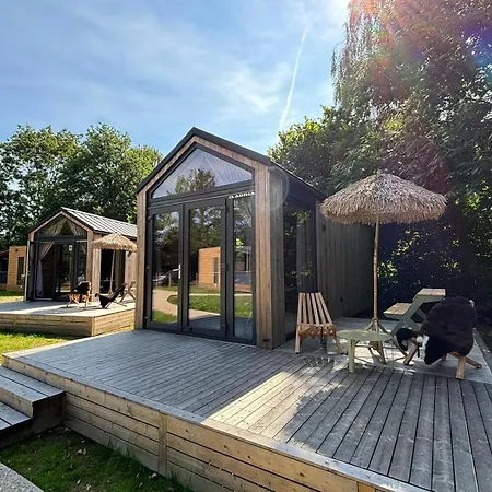 Urban Gardens אתר נופש