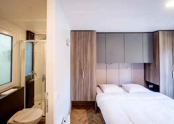 Urban Gardens אתר נופש