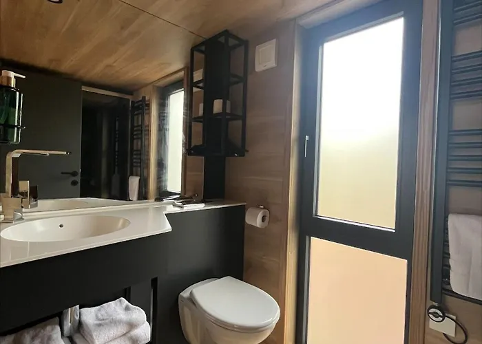 אתר נופש Urban Gardens 4*